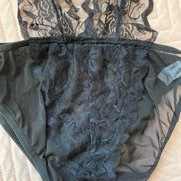 Women erotic lingerie - Picture 3 of 4